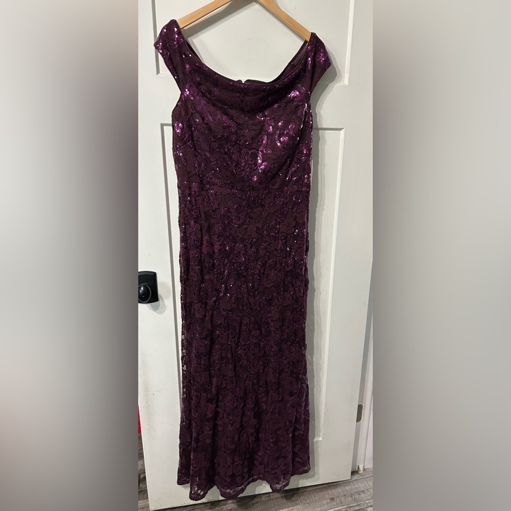 NWT Eliza J Gown Burgundy Sequin Lace mother of the bride Wedding Guest